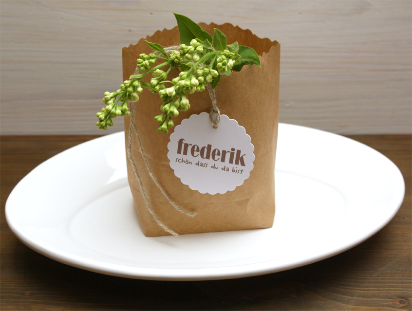 no. 7120 - Tischkärtchen Anhänger mit Name des Gastes "schön dass du da bist" Hochzeitskarte Liebe im Quadrat Platzkarte Karte Papeterie Hochzeitspapeterie natur Naturkarton Naturpapier Kraftpapier Kraft modern verschiedene Schriften Typo