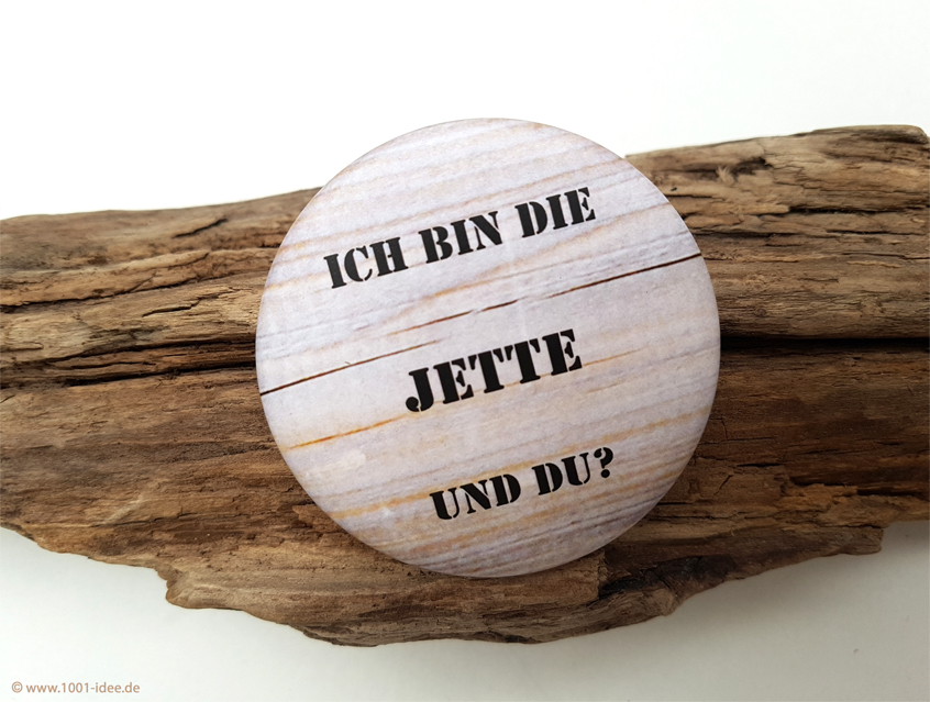 no. 7130 - maritimer Button in Holz-Optik, für Feier auf dem Schiff, am Meer, See, Fluß, Fluss etc., Button Ausführungen: Nadelbutton, Magnetbutton mit Kontermagnet, Flaschenöffner, Taschenspiegel, Spangenclip, als Namensschild oder Namensanstecker, Anstecker Butterfly Verschluss, Spangen-Clip Kroko Clip, Tischordnung, Platzkarte, Tischkarte, passend zur Hochzeitskarte Karte Papeterie Hochzeitspapeterie, natürliche Deko, Dekoration, Naturmaterial, super Gastgeschenk für Hochzeit, Party, Feier