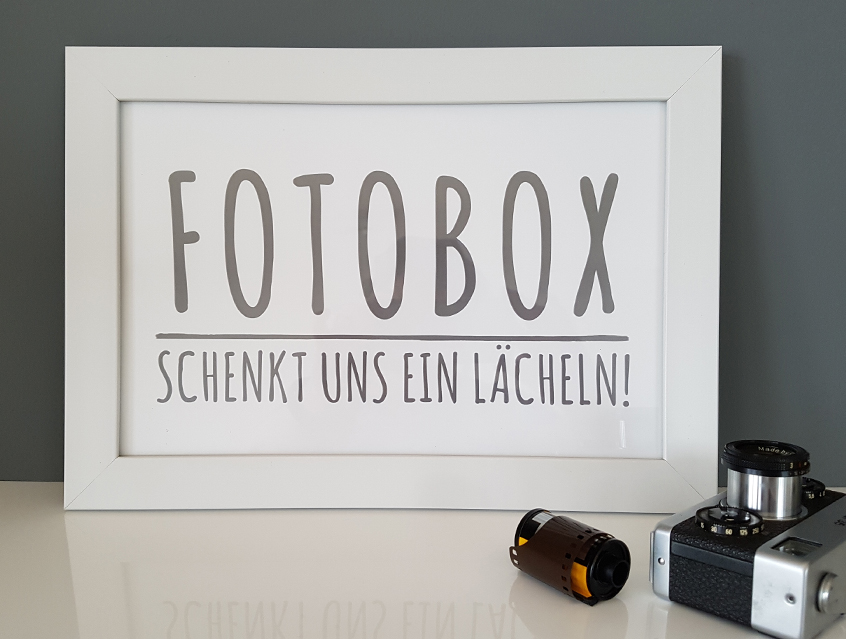 no. 7139 - Wegweiser Schild "Fotobox" Photobooth Hochzeitspapeterie weiss weiß grau edel anthrazit white grey Schrift modern