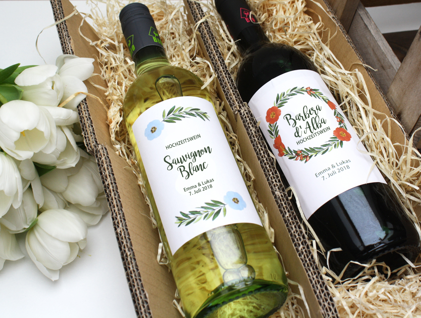 no. 7146 - Aufkleber Etikett Flasche Weinflasche Flaschenetikett für Weißwein Rotwein Papeterie Hochzeitspapeterie hellblau blau weiss weiß Packpapier Rillenoptik Boho bohemian wedding Flower Power Blütenkranz Blumenkranz Olive Olivenzweig Blume Blumen Blüte Kranz Ranke Kordel shabby chic vintage Look hip Hippie Style