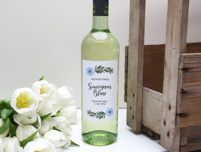 no. 7146 - Aufkleber Etikett Flasche Weinflasche Flaschenetikett für Weißwein Rotwein Papeterie Hochzeitspapeterie hellblau blau weiss weiß Packpapier Rillenoptik Boho bohemian wedding Flower Power Blütenkranz Blumenkranz Olive Olivenzweig Blume Blumen Blüte Kranz Ranke Kordel shabby chic vintage Look hip Hippie Style