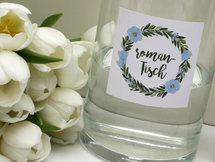 no. 7146 - Aufkleber Vase Tischnummer Tischnummernkarte Tischname oder Zahl Tischkarte Hochzeitsgäste Hochzeit Hochzeitseinladung Hochzeitskarte in Kombi mit Sitzordnungskarte Sitzplan Tischordnung Papeterie Hochzeitspapeterie natur Naturkarton hellblau blau Naturpapier Naturpapier hellblau blau Kraftpapier Kraft Karton weiss weiß Packpapier Rillenoptik Boho bohemian wedding Flower Power Blütenkranz Blumenkranz Olive Olivenzweig Blume Blumen Blüte Kranz Ranke Kordel shabby chic vintage hip Hippie Style