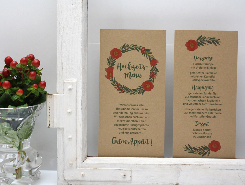 no. 7146 - Menükarte Menu Menue Menü Hochzeit Hochzeitsmenü Hochzeitsmahl Hochzeitsessen Hochzeitskarte Karte Papeterie Hochzeitspapeterie natur Naturkarton Naturpapier Naturpapier Kraftpapier Kraft Karton weiss weiß Packpapier Rillenoptik Boho bohemian wedding Flower Power Blütenkranz Blumenkranz Olive Olivenzweig Blume Blumen Blüte Kranz Ranke Kordel shabby chic vintage hip Hippie Style