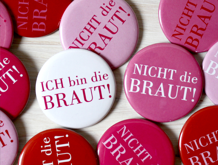 Design "Pretty in Pink: ich bin (nicht) die Braut", super schöne Buttons Farben in rosa und pink Tönen, für den Junggesellinnenabschied, auch genannt JGA oder Hen's Night, für 11 Freundinne und 1 Braut, oder einfach mehrere Sets bestellen, Ausführung: Nadelbutton, Anstecker, Pin, Anstecknadel, Button mit Nadel, Geschenk für die Braut, Mädels auf JGA Tour, Geschenk von Trauzeugin oder bester Freundin