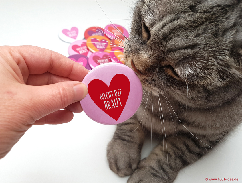 Design "Herzchen", super schöne Buttons in rosa, pink, orange, rot und lila Töenn rosa und pink Tönen, für den Junggesellinnenabschied, auch genannt JGA oder Hen's Night, für 11 Freundinnen (nicht die Braut) und 1 Braut, oder einfach mehrere Sets bestellen, Ausführung: Nadelbutton, Anstecker, Pin, Anstecknadel, Button mit Nadel, Geschenk für die Braut, Mädels auf JGA Tour, Geschenk von Trauzeugin oder bester Freundin, Butterflies in sanften Tönen