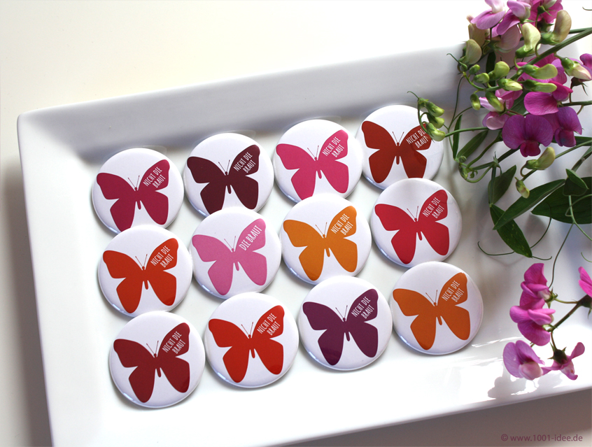 Design "Schmetterlinge", super schöne Buttons in rosa, orange, lila Töenn rosa und pink Tönen, für den Junggesellinnenabschied, auch genannt JGA oder Hen's Night, für 11 Freundinne und 1 Braut, oder einfach mehrere Sets bestellen, Ausführung: Nadelbutton, Anstecker, Pin, Anstecknadel, Button mit Nadel, Geschenk für die Braut, Mädels auf JGA Tour, Geschenk von Trauzeugin oder bester Freundin, Butterflies in sanften Tönen